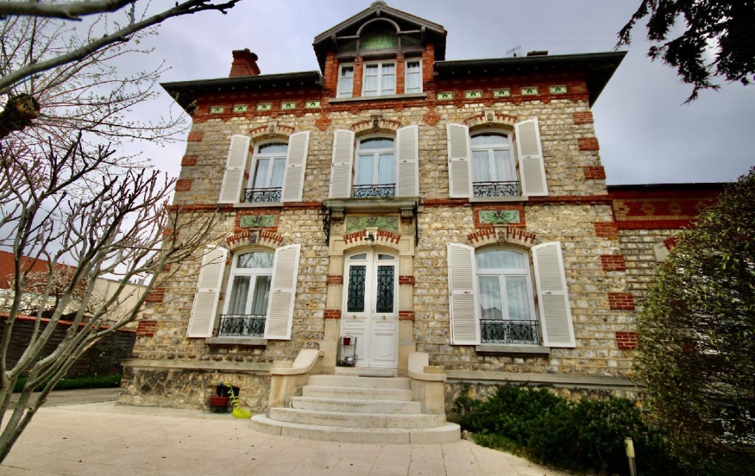 Annonces GARGES : Maison / Villa | MONTMAGNY (95360) | 262 m2 | 832 000 € 