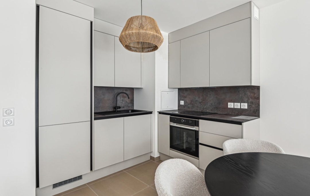 Annonces GARGES : Appartement | PARIS (75018) | 60 m2 | 890 000 € 